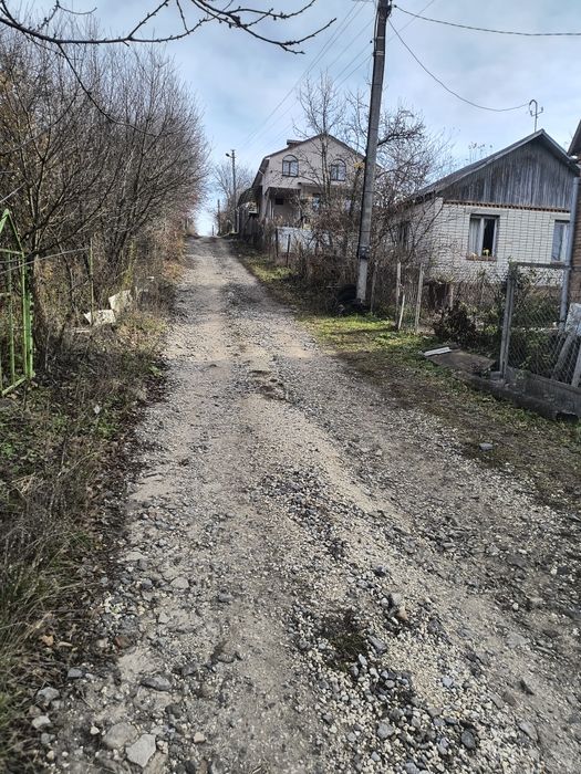 Дачний будинок у мікрорайоні Дубове