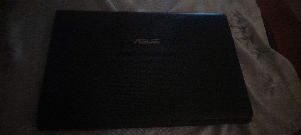 Laptop Asus F75A - TY089H