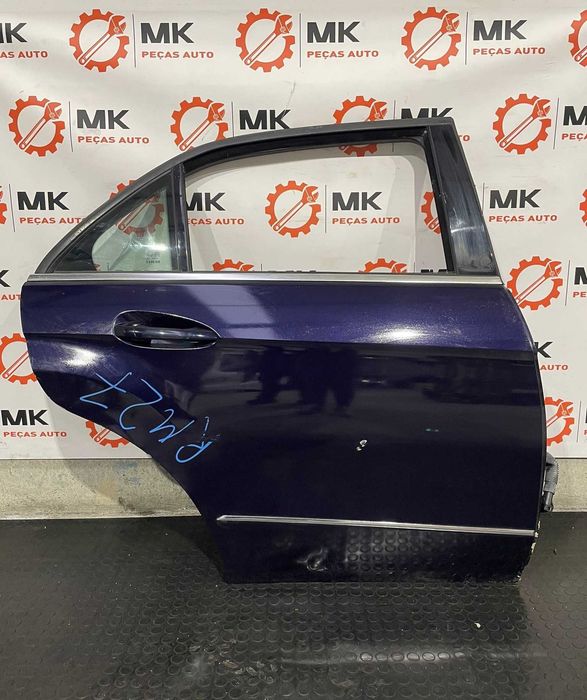 Porta traseira direita Mercedes E220 W212 Ano 2011