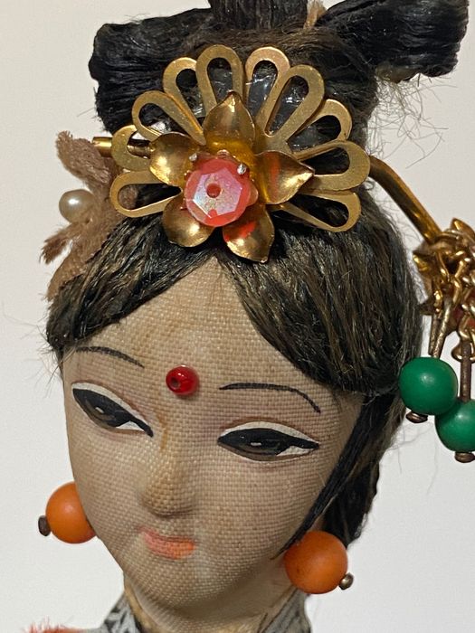 Boneca antiga gueixa