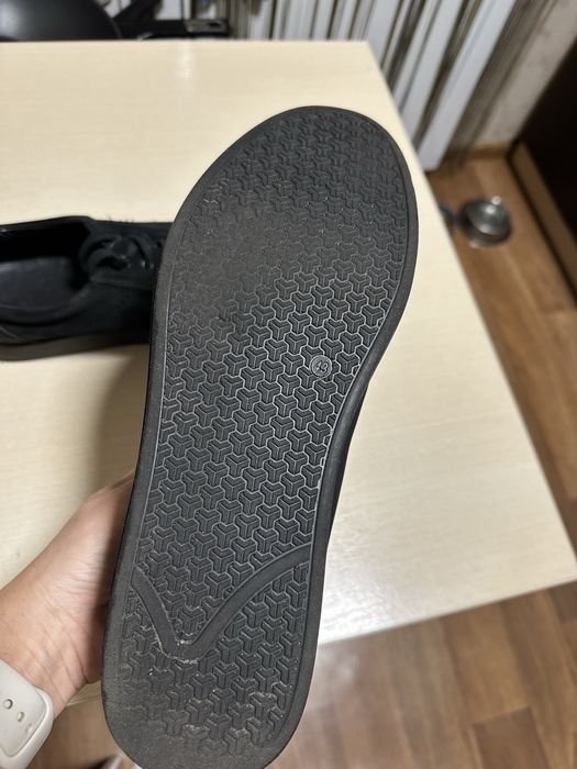 Чоловічі туфлі 43 розміру