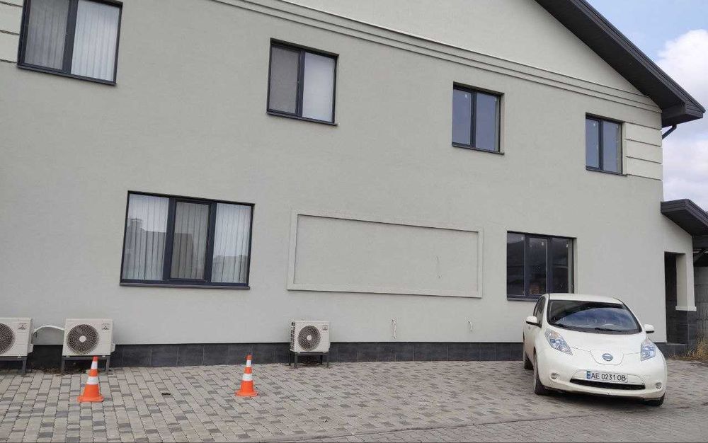 Продам 3-к двухэтажную квартиру в таунхаусе АСЖД " Золотые Ключи "