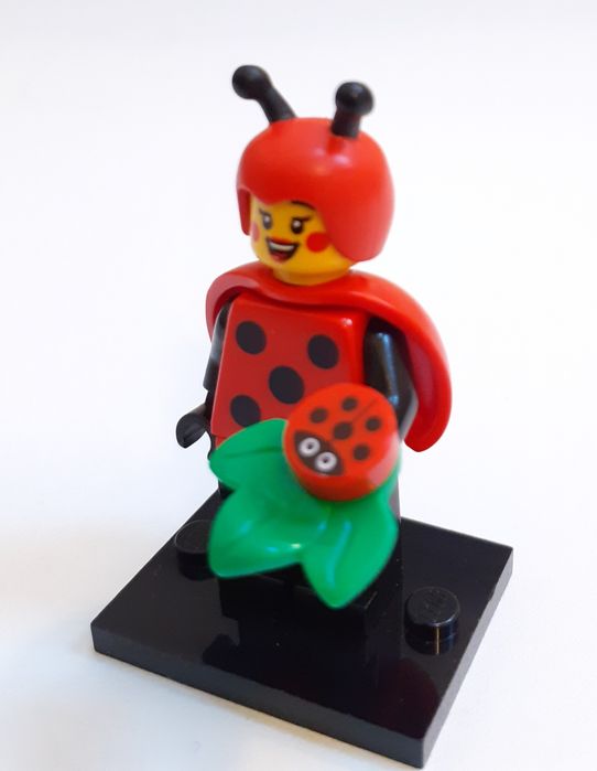 Lego minifigurka Biedronka 71029