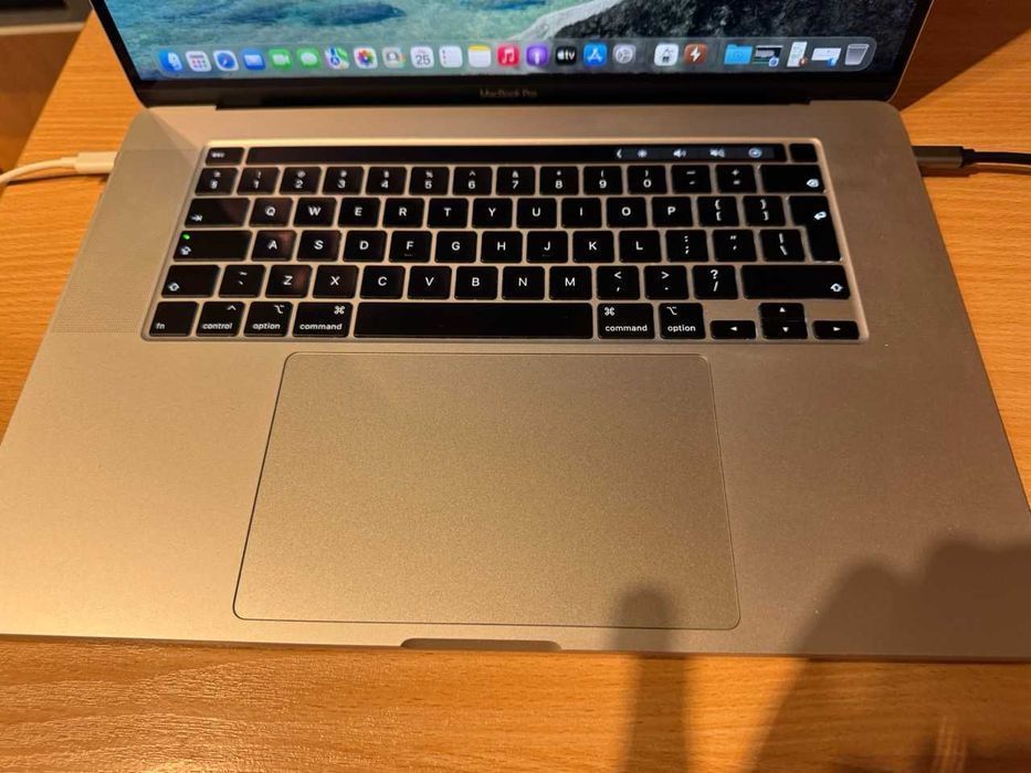 Apple Macbook Pro 16" 2019 i7 16/512 G005