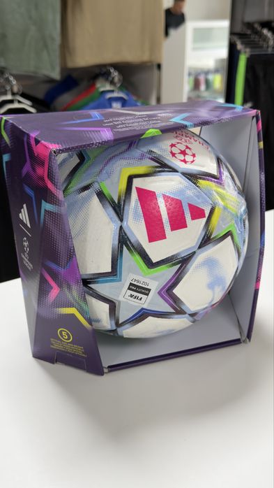 М'яч футбольний Adidas UCL PRO KE9757 розмір 5