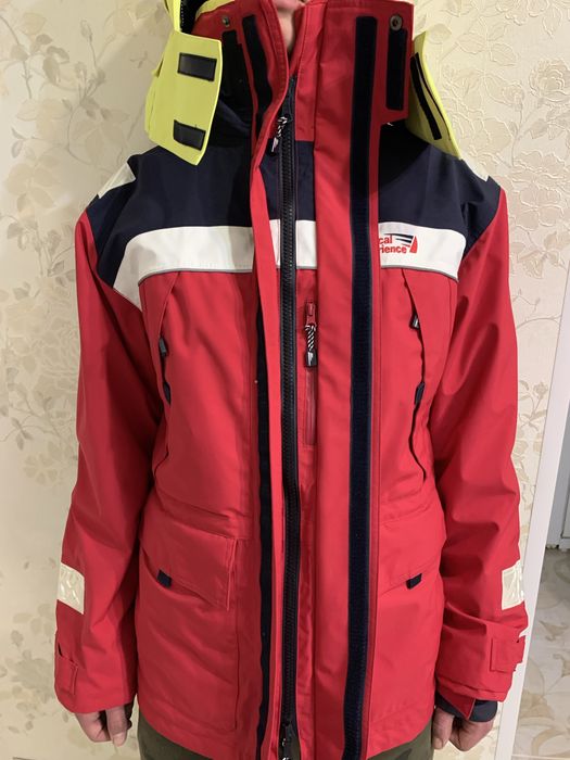 водонепроникна куртка.