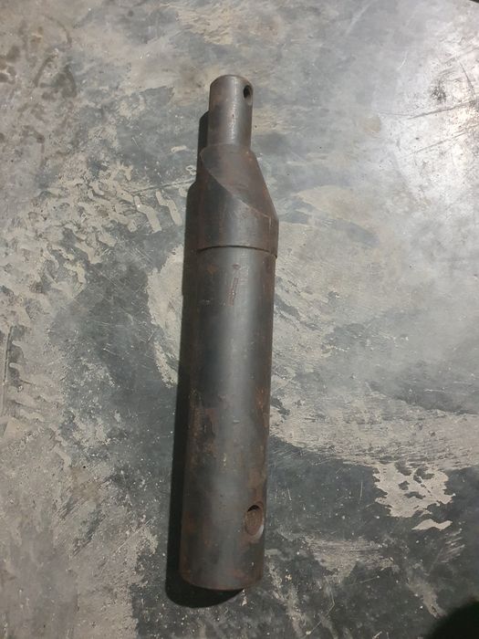 Pług 4 skibowy kverneland oś obrotu KK071924R