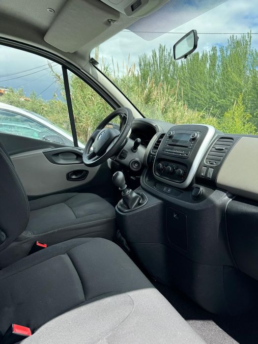 Vendo Renault trafic nove lugares