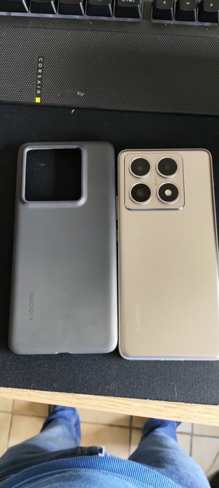Xiaomi Mi 14T Pro Cinza metálico.