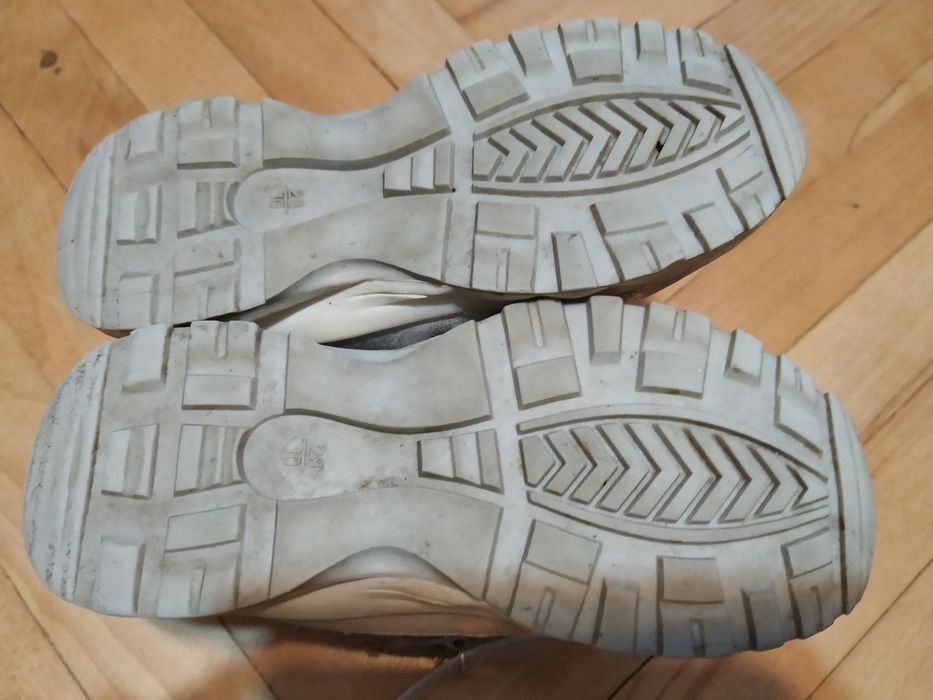 Buty na zimę, srebrne w panterkę, rozm. 28