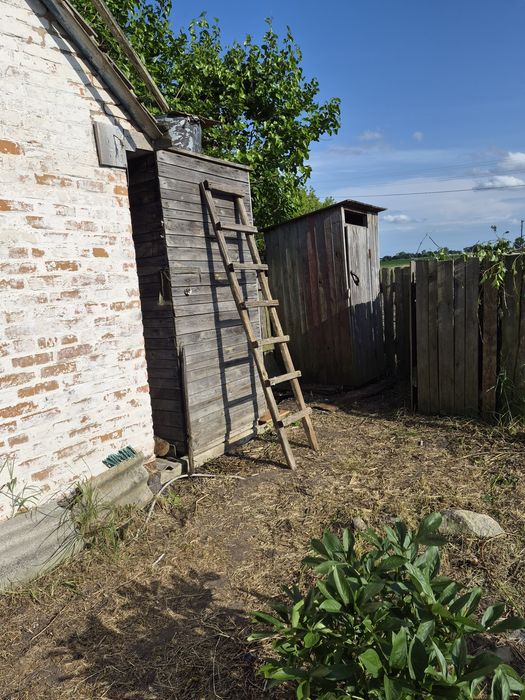 Продам будинок в тихому селі