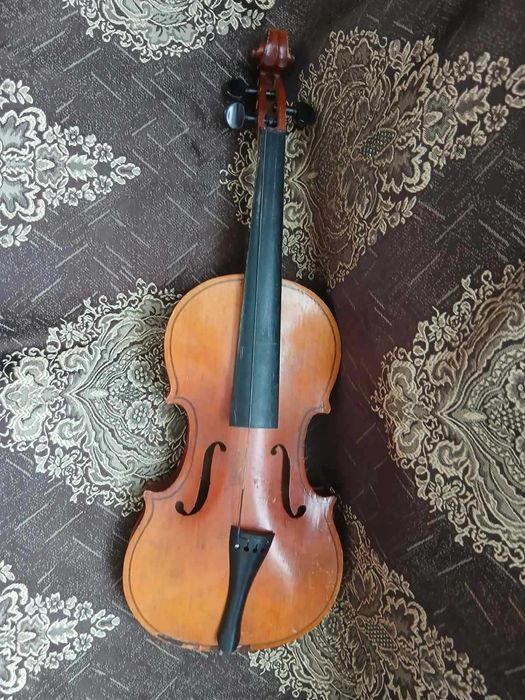 Скрипка Страдивари)