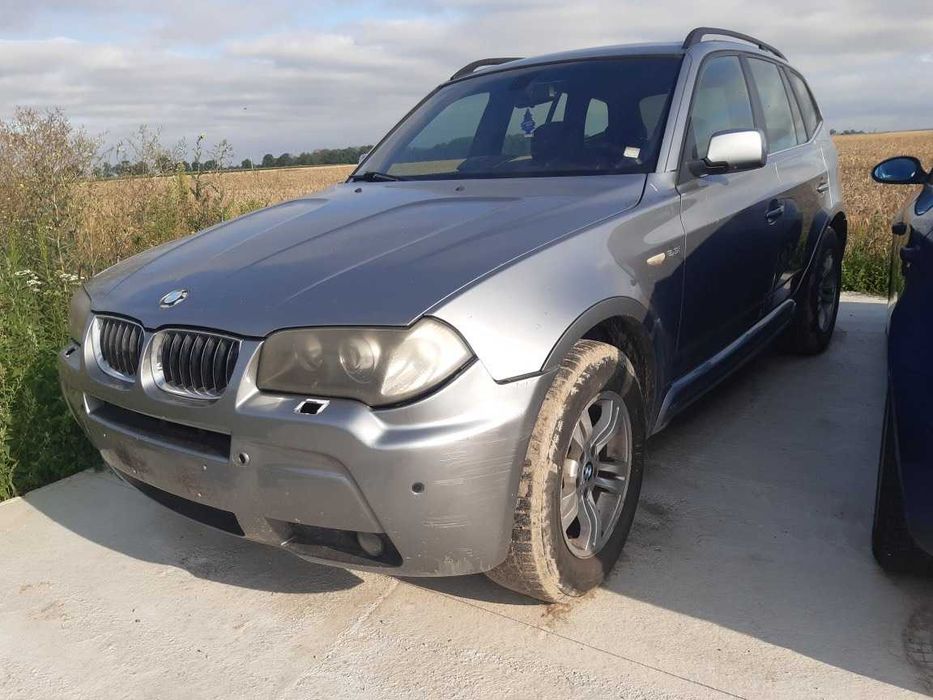 BMW X3 E83  Tylko  klapa tylna , dyfer  Kod lakieru A08/7