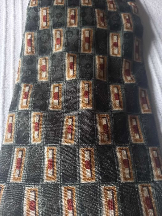 Gravata 100% seda Tie Rack, modelo Charleston (Portes incluídos)