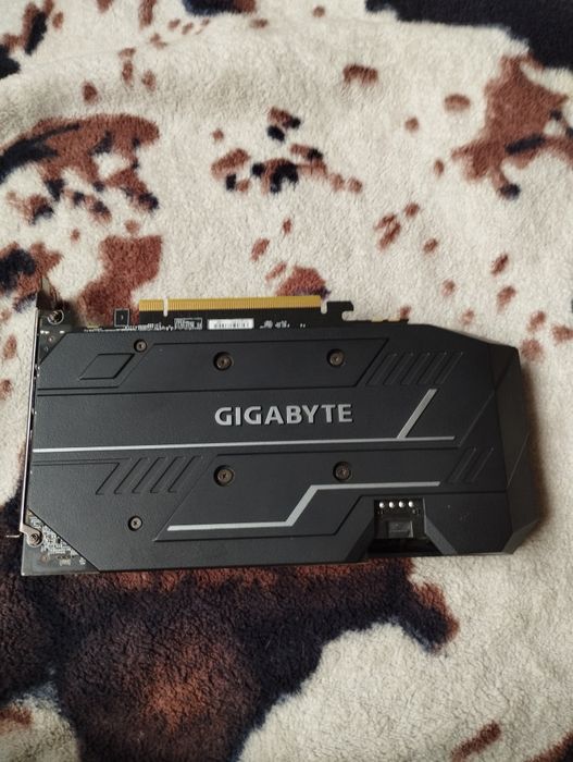 Dzień dobry mam do sprzedania kartę graficzną urzywaną GTX 1660