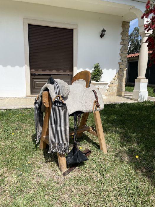 Montura sela espanhola