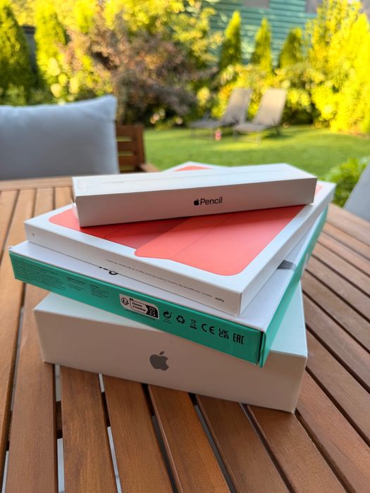BOGATY ZESTAW Apple iPad Pro 11″ 4. generacji M2 128GB Wi‑Fi Space Gray + Logitech Combo Touch + Smart Folio + szkło 3MK