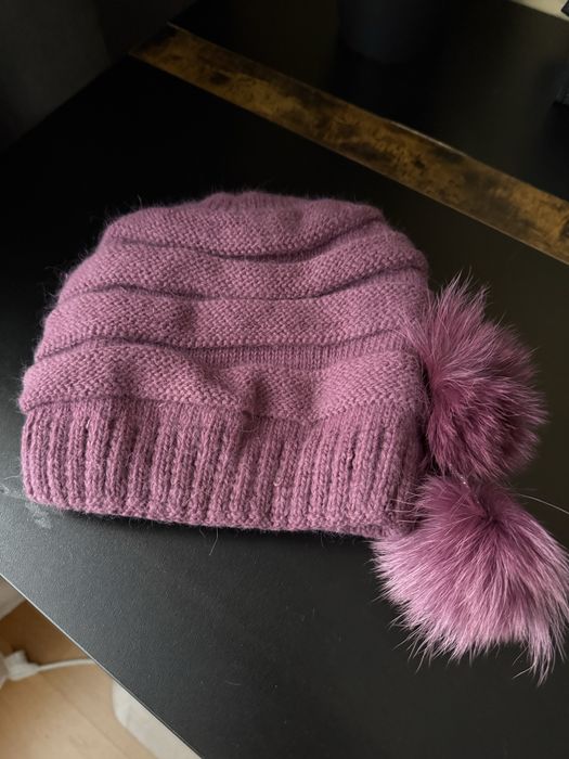 Тепла зимова шапка