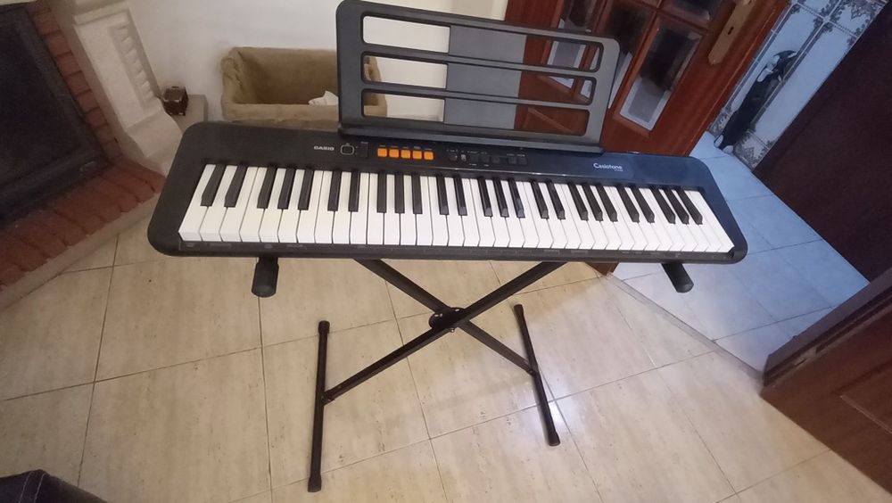 Piano Casio CT S100