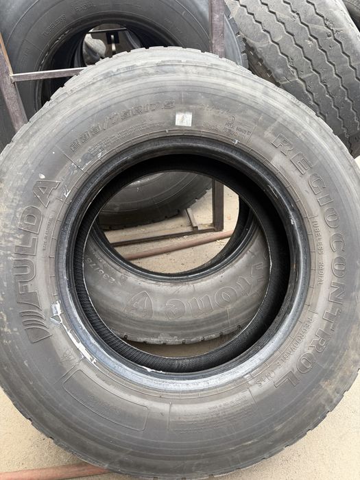 Комплект грузовых шин 235/75 R17.5 Hankook + Fulda, Firestone(наварка), с одной машины