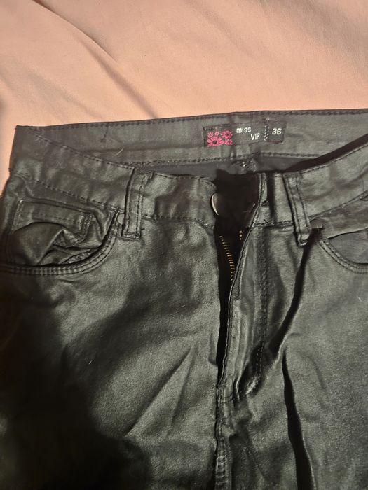 Sprzedam uzywane spodnie czarne