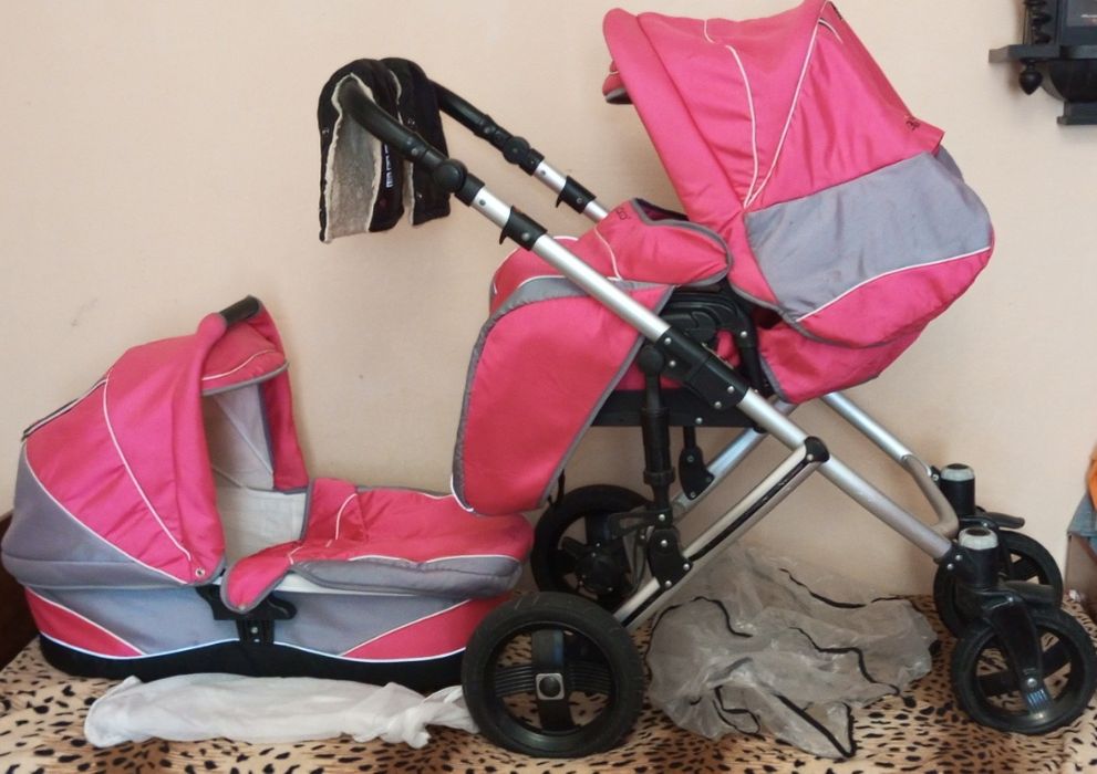 Коляска прогулочная 2-ва в одном izacco