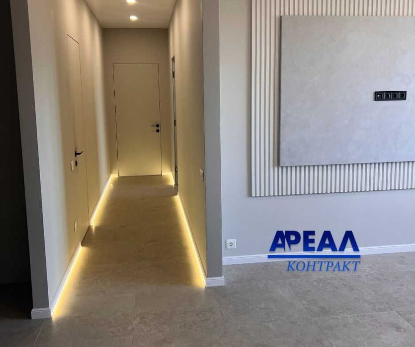 Продам 2-х кімнатну квартиру у "Короні Ренесансу".