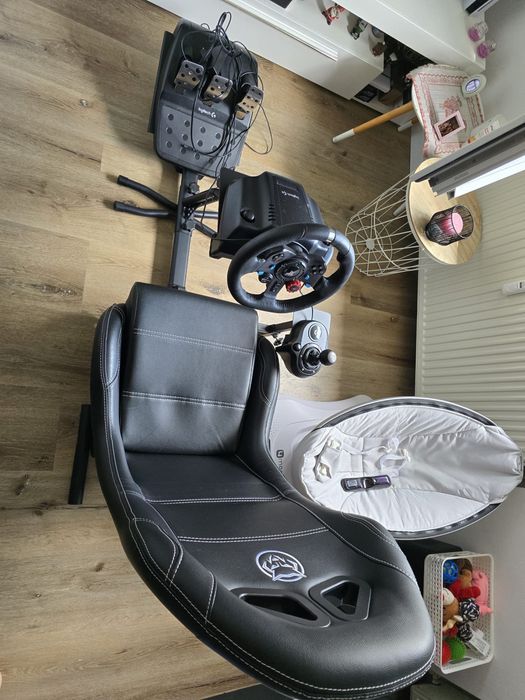 Vendo cadeira de jogo como nova