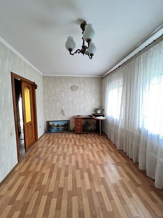 Продам БУДИНОК, Широкий ФАСАД, 2 ГАРАЖА, 6 соток землі  55000$