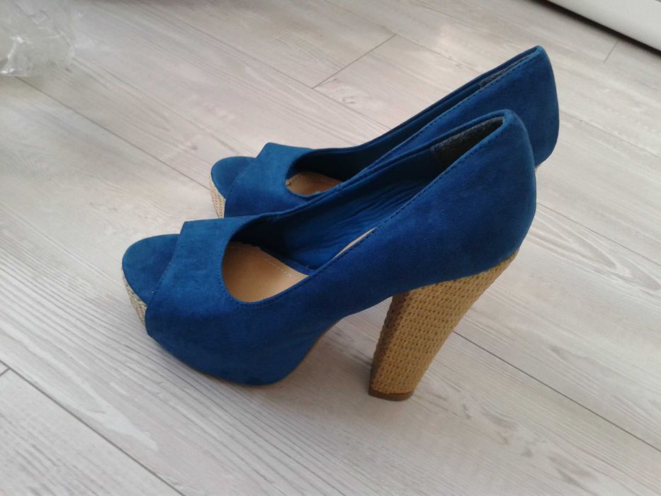buty  damskie, Jennifer, na obcasie, rozm. 37, NOWE