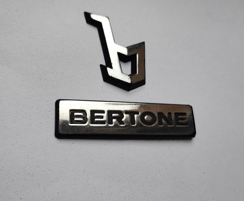Znaczek emblemat Bertone Opel Astra napis
