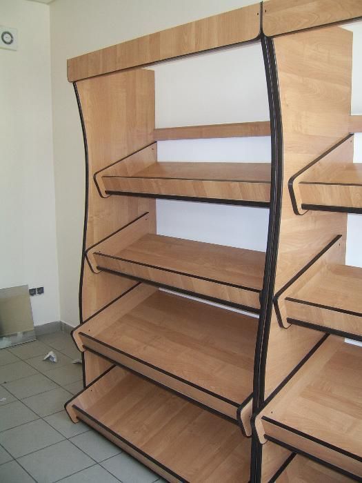 Regały i lady sklepowe