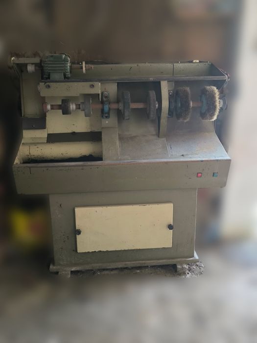 Máquina Lixar e Engraxar Calçado