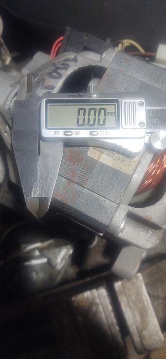 Продам штангенциркуль Днипро м