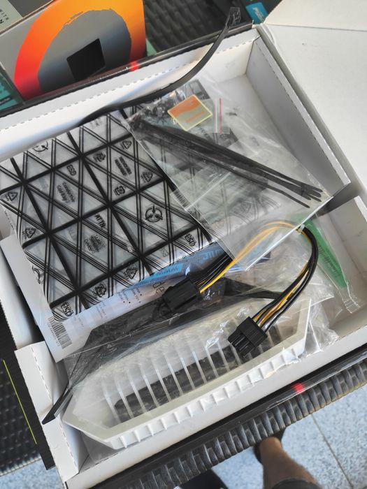 PC Gaming Windows 11 – 32GB memória/ 1TB de disco