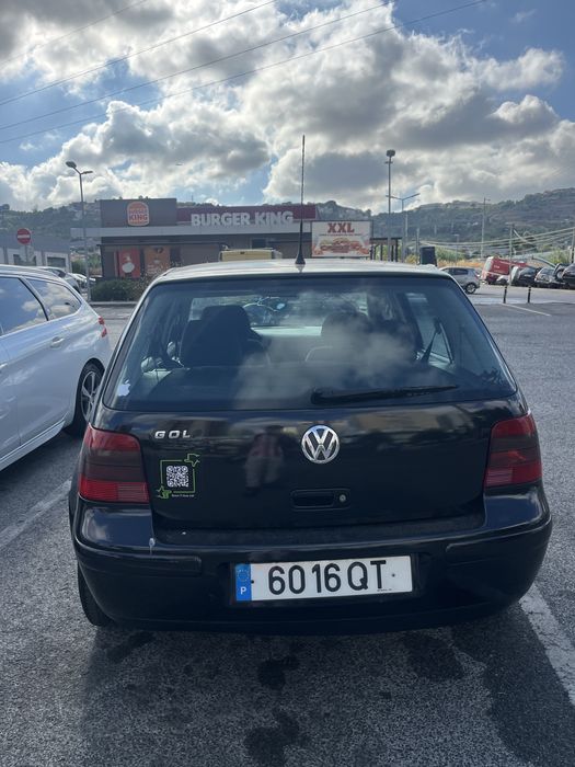 Carro em perfeito estado