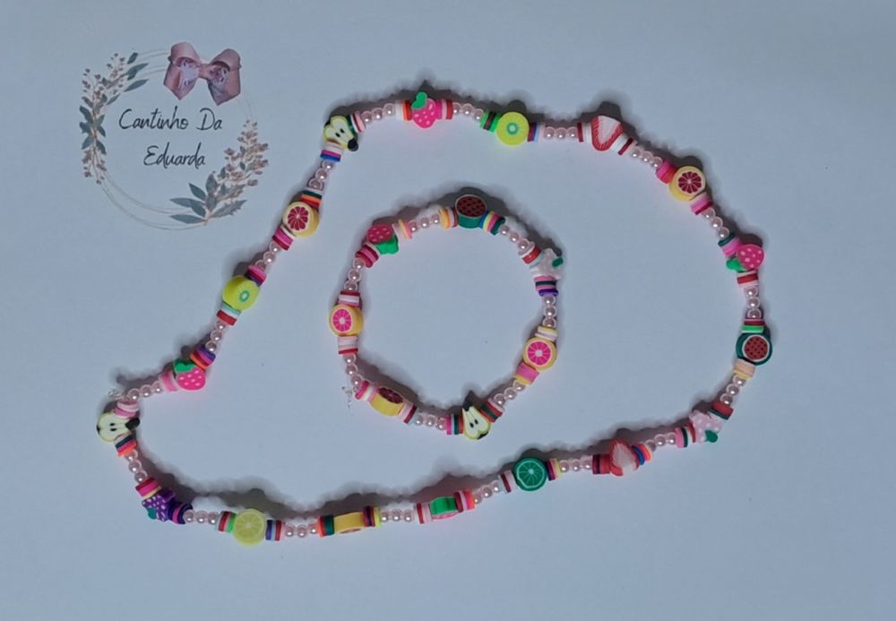 Conjunto colar + pulseira criança