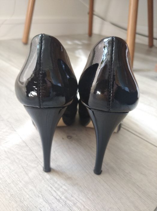 Szpilki, czółenka, buty na obcasie