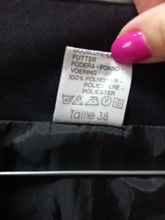 Bolero preto de manga curta