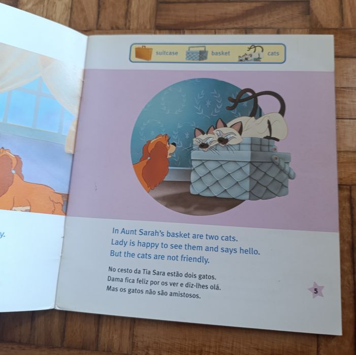 Histórias em português e inglês