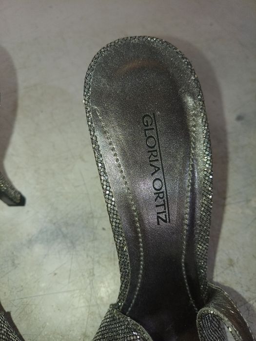Sapatos novos glória Ortiz n°39 nunca usados