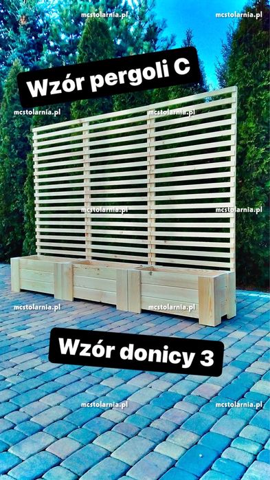 Donica drewniana z pergolą płot lamelowy