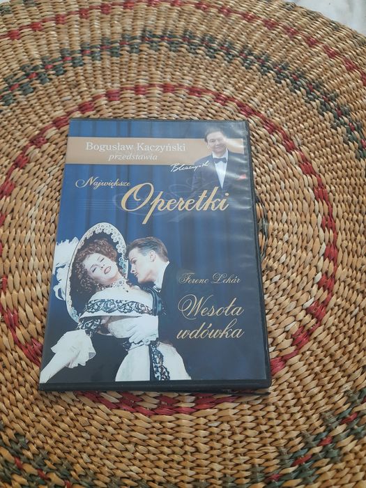DVD z operą Wesola wdówka