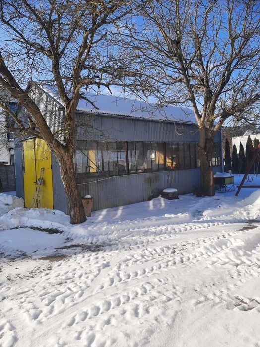 Dwa mieszkania z warsztatem samochodowym