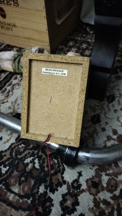 6- Colunas Philips  de 6 OHM cada