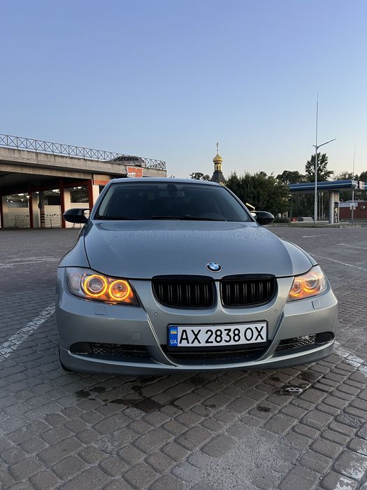 Bmw e90 2.0 Бензин состояние идеальное