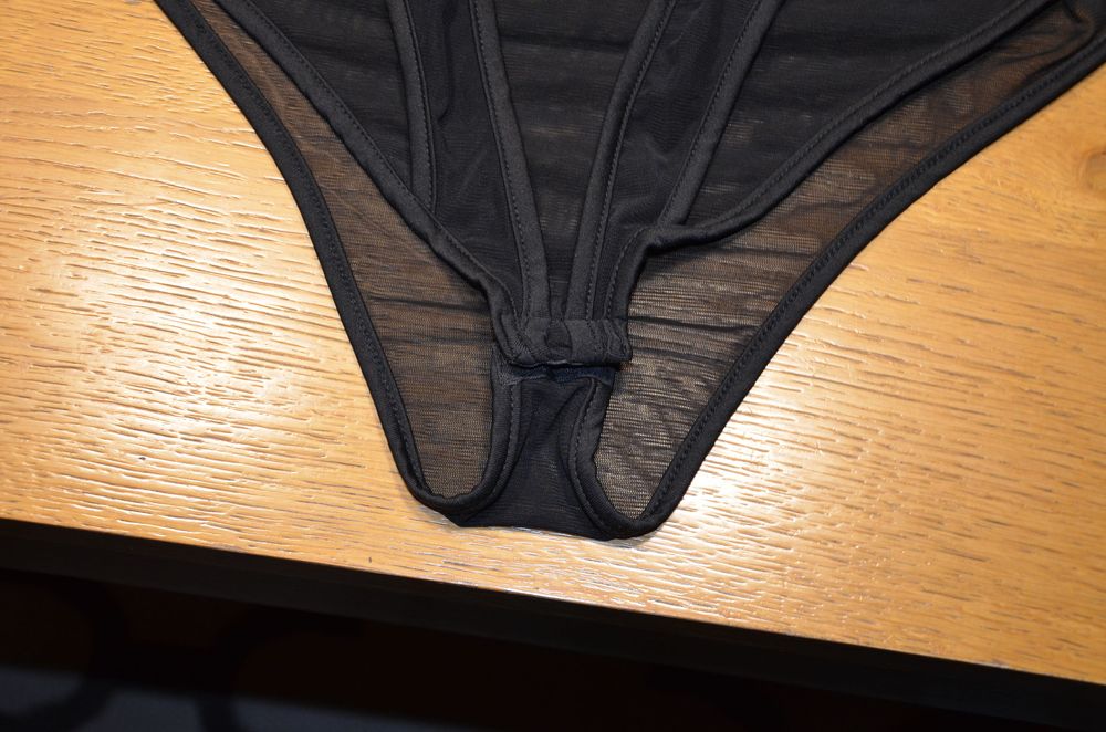 czarne body r. M transparentne