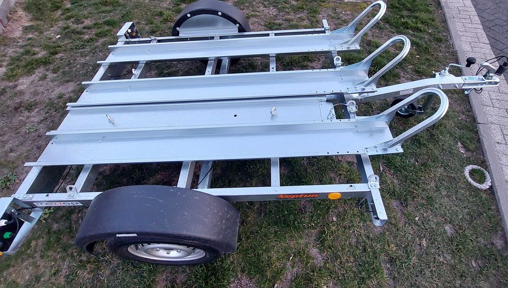 przyczepa motocyklowa na 3 motocykle - wynajem