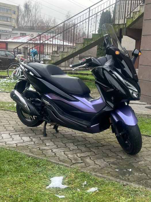 Hondę Forza 300\125