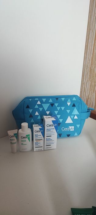 CeraVe,Vichy,La Roche засіб для вмивання для різних типів шкіри обличч